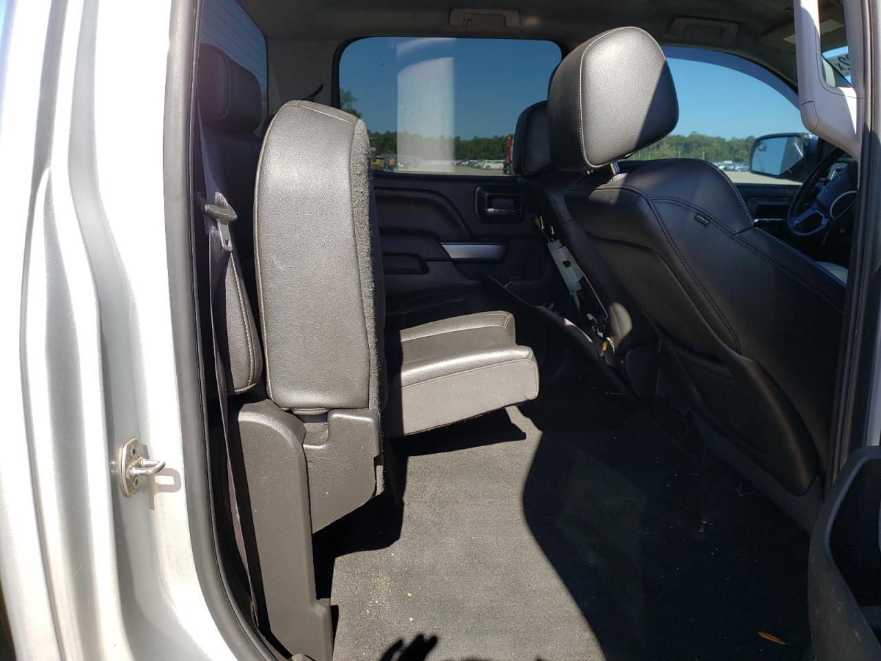 Photo 6 from auction – 2014 CHEVROLET SILVERADO with VIN 3GCUKREC1EG431839