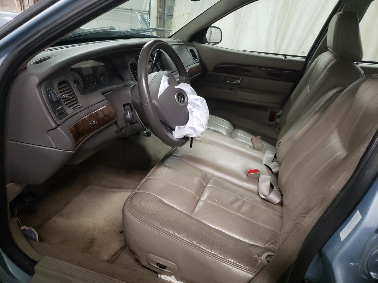 Photo 5 from auction – 2010 MERCURY GRAND MARQ with VIN 2MEBM7FV2AX624828