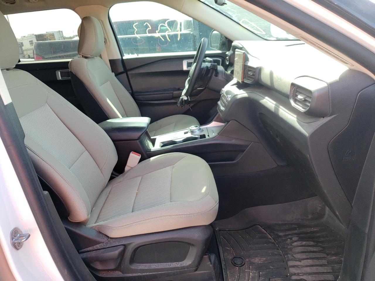 Photo 5 from auction – 2020 FORD EXPLORER with VIN 1FMSK7BH0LGB12948