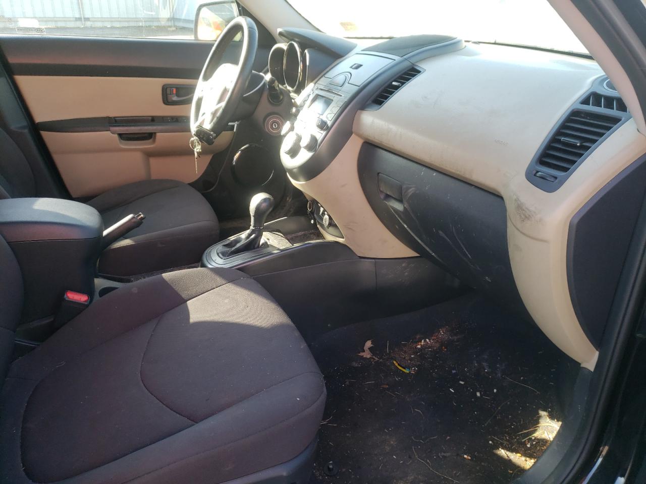 Photo 5 from auction – 2011 KIA SOUL + with VIN KNDJT2A21B7195480