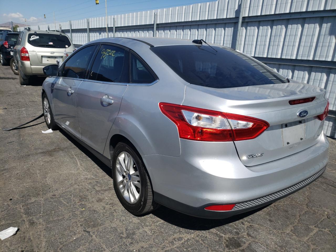 Photo 3 from auction – 2012 FORD FOCUS SEL with VIN 1FAHP3H24CL162440
