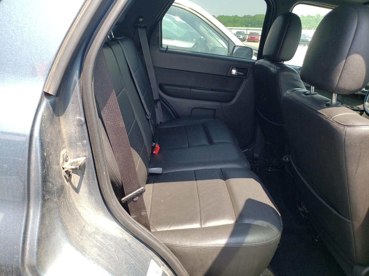 Photo 6 from auction – 2011 FORD ESCAPE LIM with VIN 1FMCU9EG7BKB17878