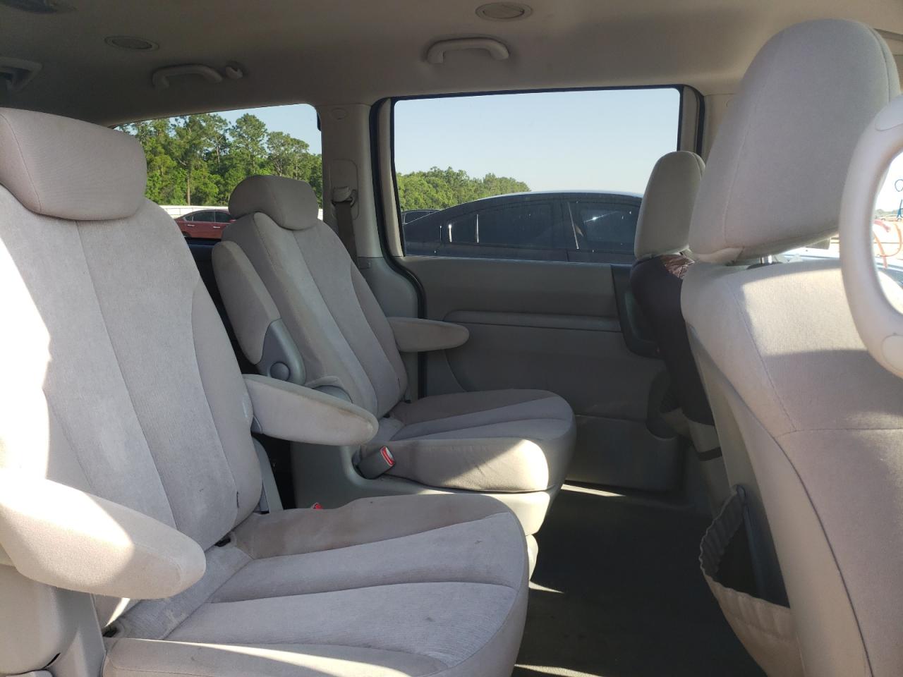 Photo 6 from auction – 2010 KIA SEDONA LX with VIN KNDMG4C30A6327149