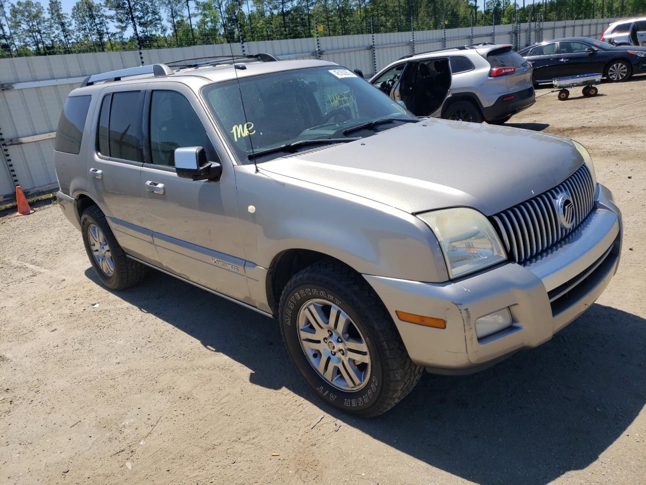 MERCURY MOUNTAINEE 2008 with VIN 4M2EU48E88UJ11525 - Photo from auction