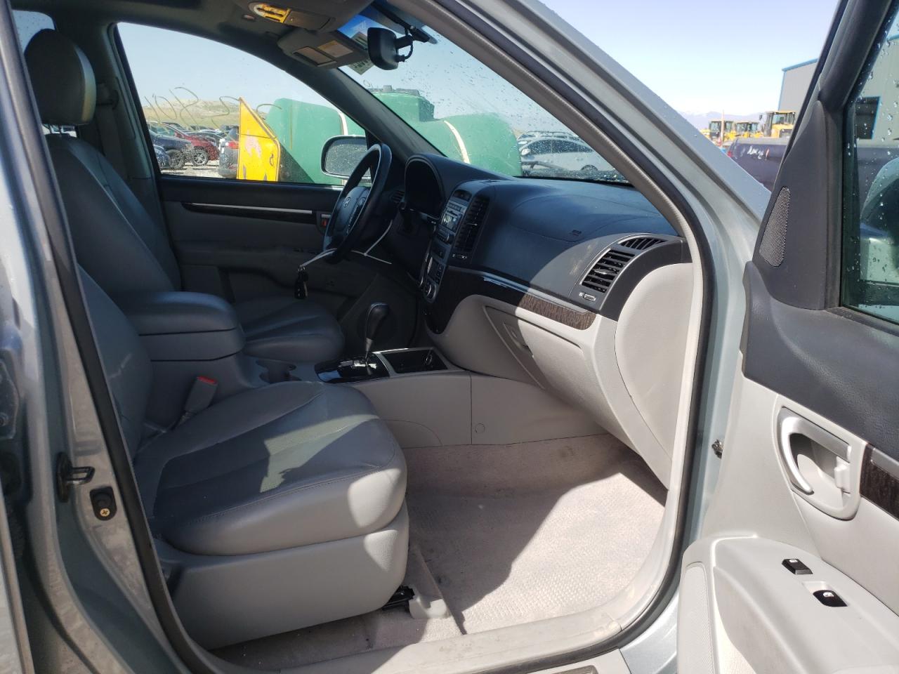 Photo 5 from auction – 2007 HYUNDAI SANTA FE S with VIN 5NMSH73E77H045223