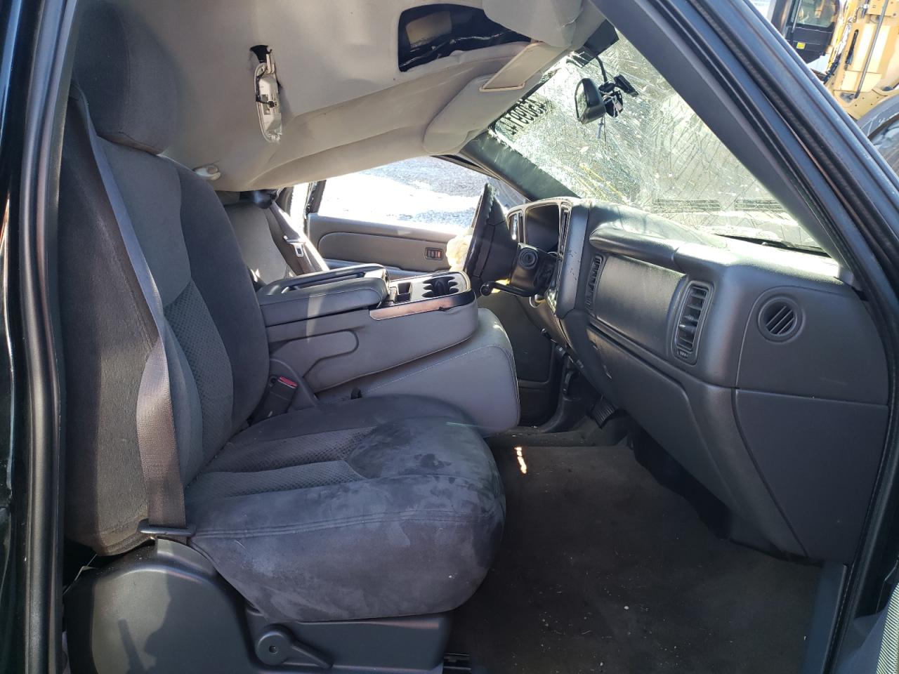 Photo 5 from auction – 2005 CHEVROLET 1500 with VIN 1GCEK14V45Z328293