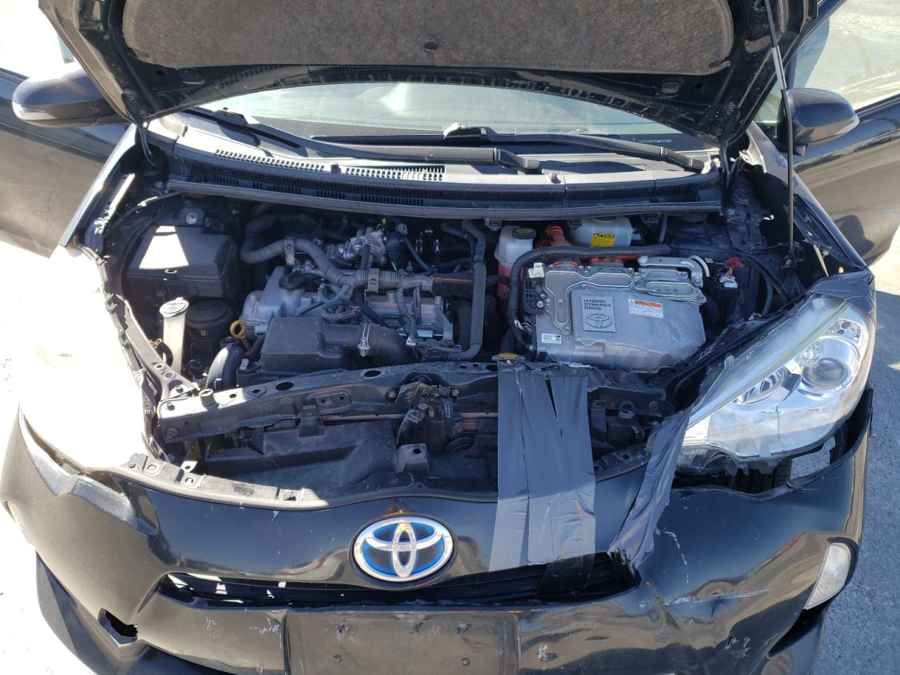 Photo 7 from auction – 2013 TOYOTA PRIUS C with VIN JTDKDTB32D1051392