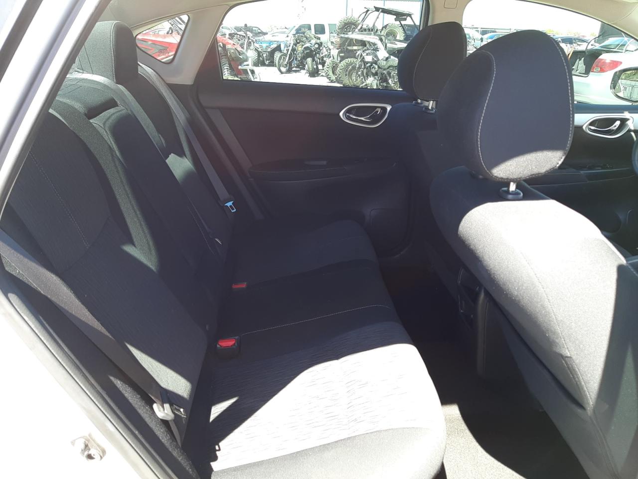 Photo 6 from auction – 2015 NISSAN SENTRA S with VIN 3N1AB7AP2FL628692
