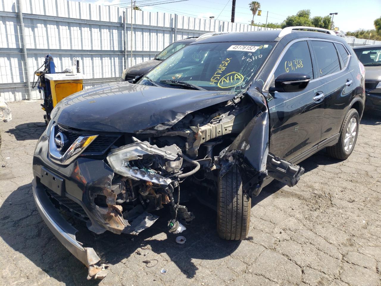 Photo 2 from auction – 2014 NISSAN ROGUE S with VIN 5N1AT2MLXEC828263