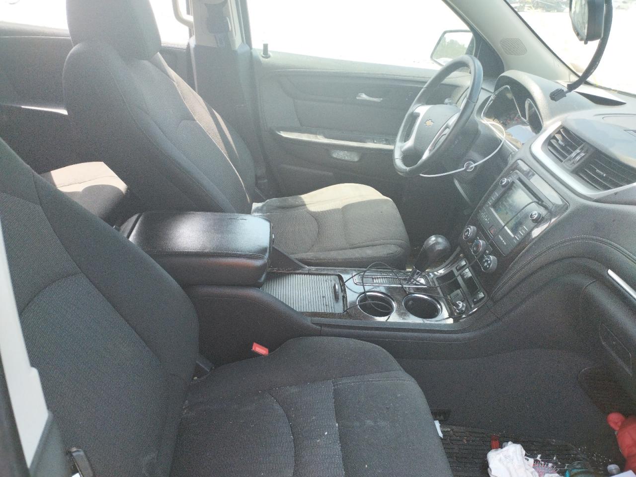 Photo 5 from auction – 2016 CHEVROLET TRAVERSE L with VIN 1GNKRGKD4GJ107877