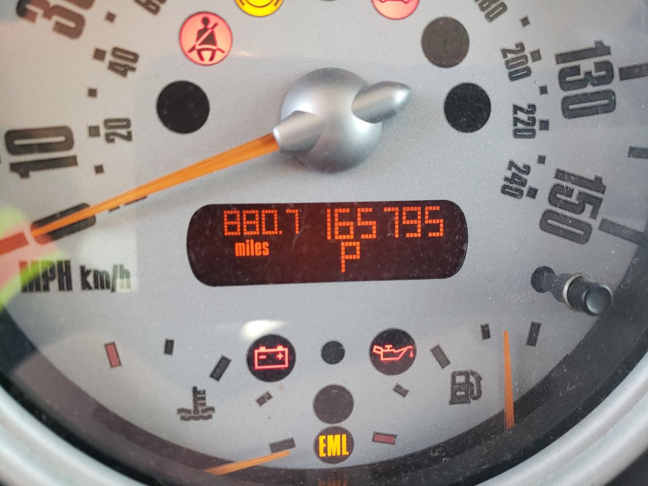 Photo 8 from auction – 2003 MINI COOPER with VIN WMWRC33403TE18866