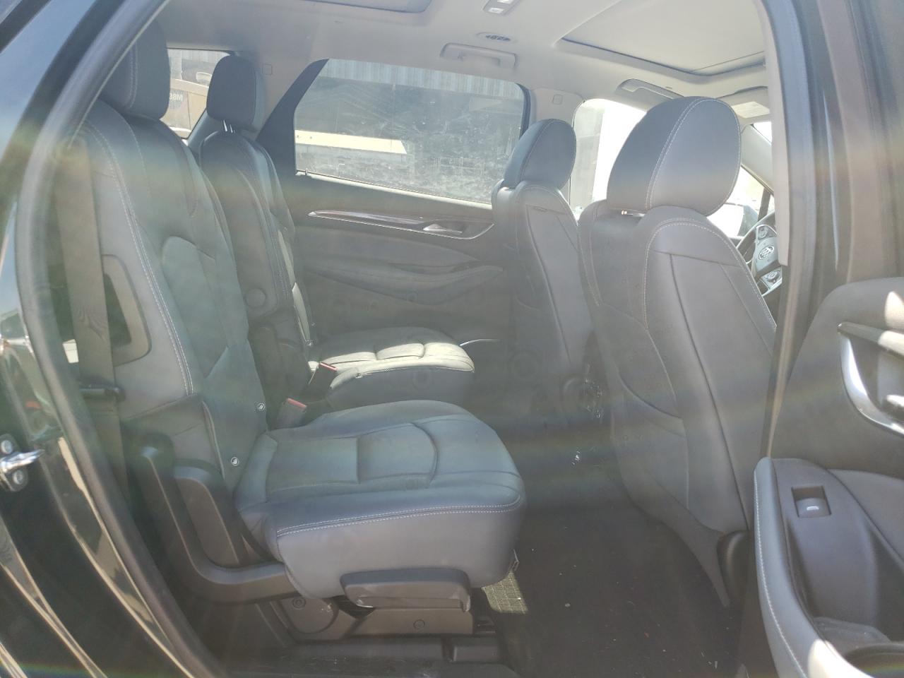 Photo 18 from auction – 2019 BUICK ENCLAVE PR with VIN 5GAERCKW5KJ103623