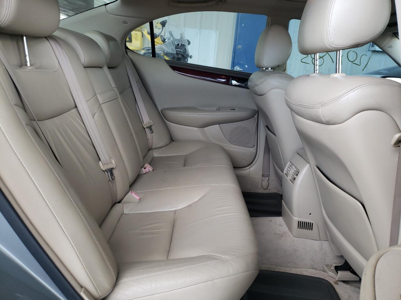 Photo 6 from auction – 2003 LEXUS ES 300 with VIN JTHBF30G030087682