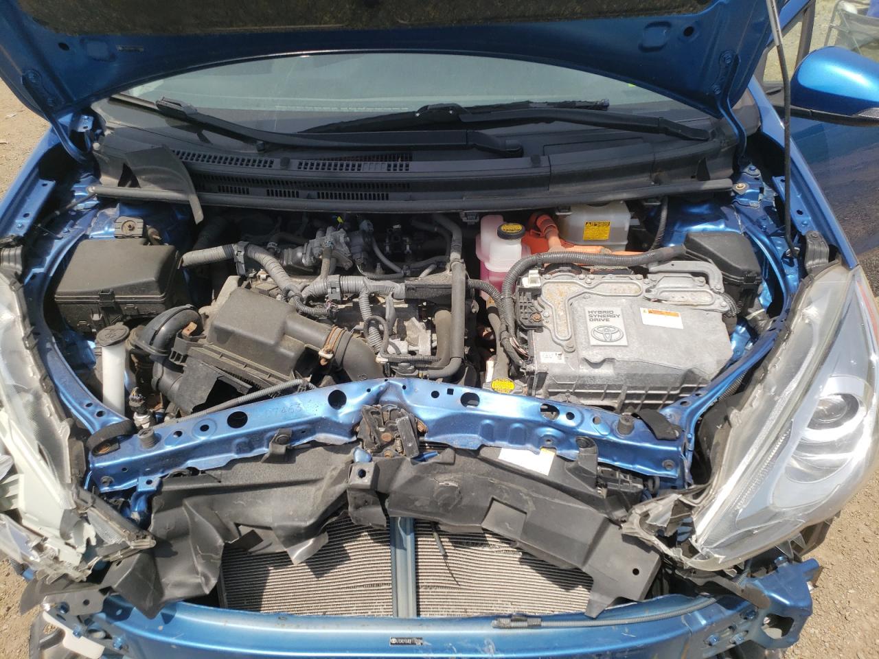 Photo 7 from auction – 2015 TOYOTA PRIUS C with VIN JTDKDTB30F1102066