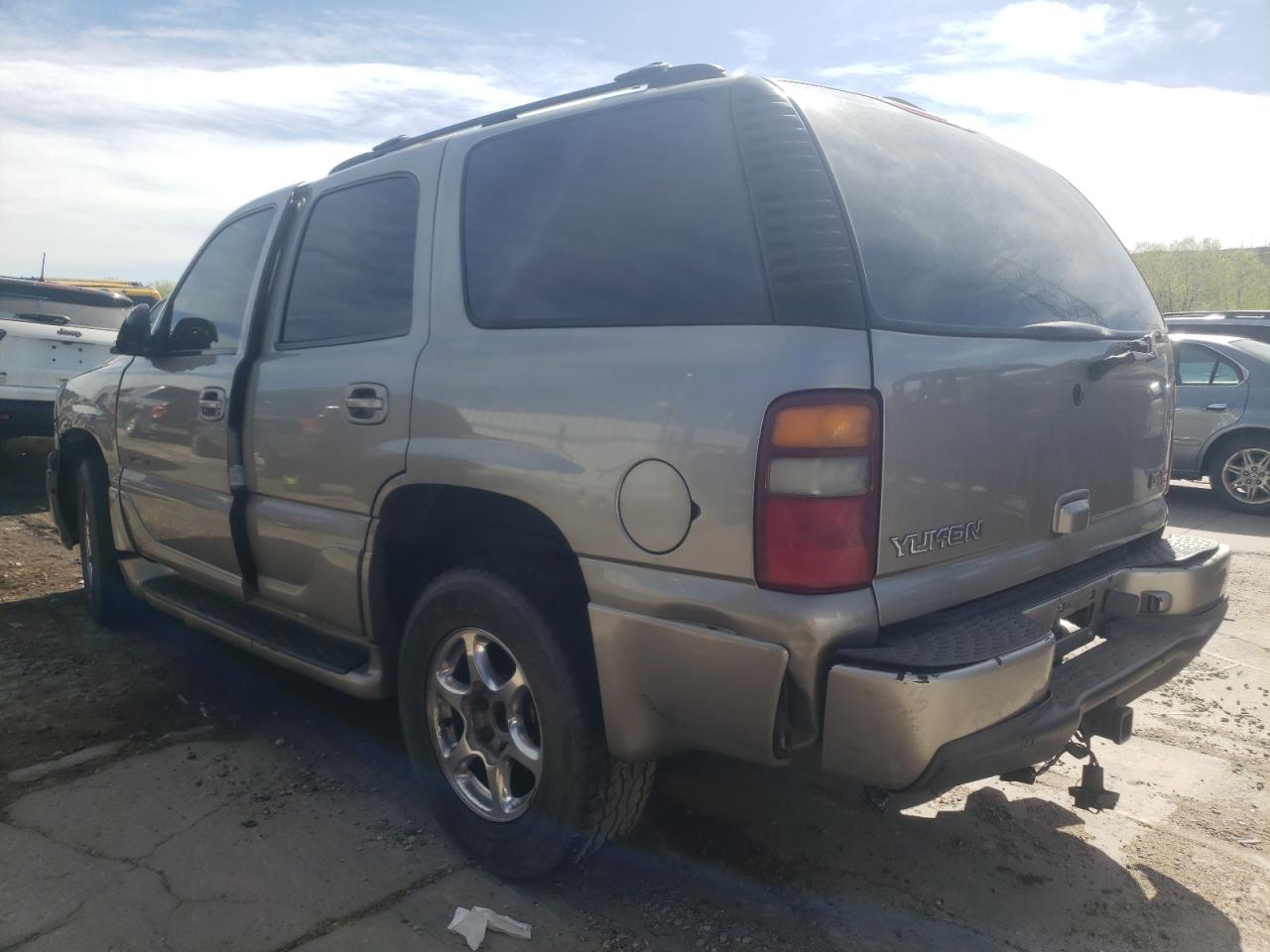 Photo 3 from auction – 2002 GMC DENALI with VIN 1GKEK63UX2J110427