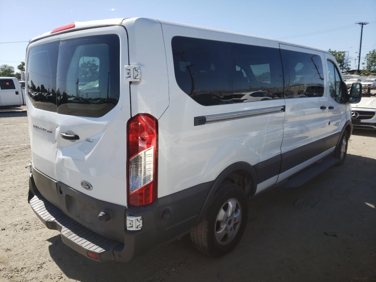 Photo 4 from auction – 2018 FORD TRANSIT T- with VIN 1FBZX2YM8JKA90112