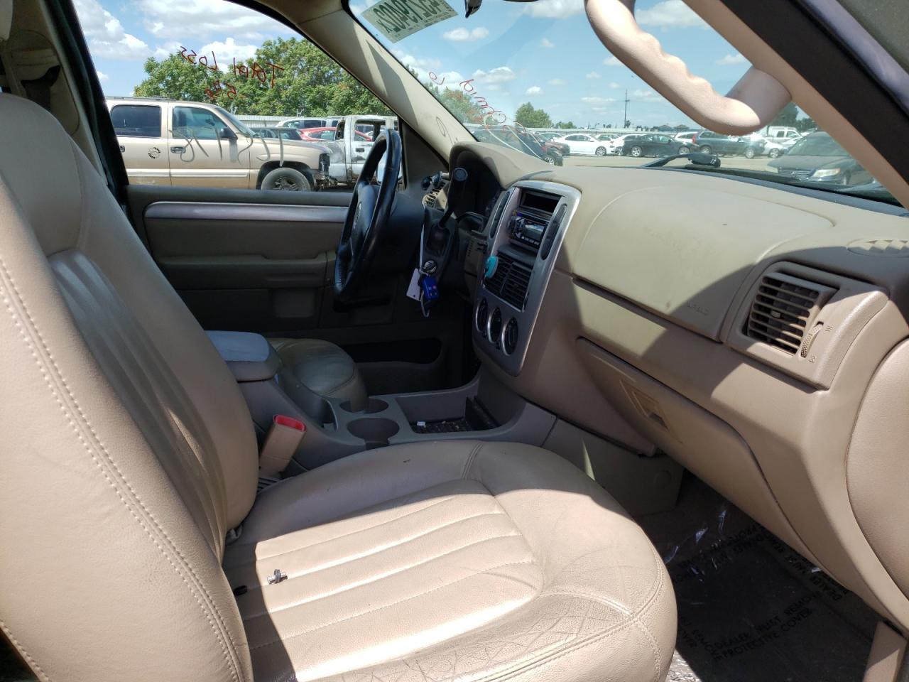 Photo 5 from auction – 2004 MERCURY MOUNTAINEE with VIN 4M2ZU66K64UJ12723