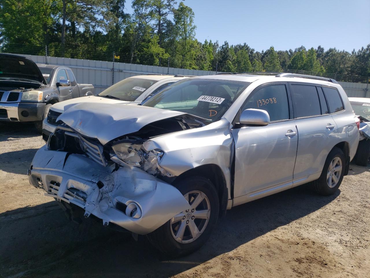 Photo 2 from auction – 2010 TOYOTA HIGHLANDER with VIN 5TDJK3EH0AS031780