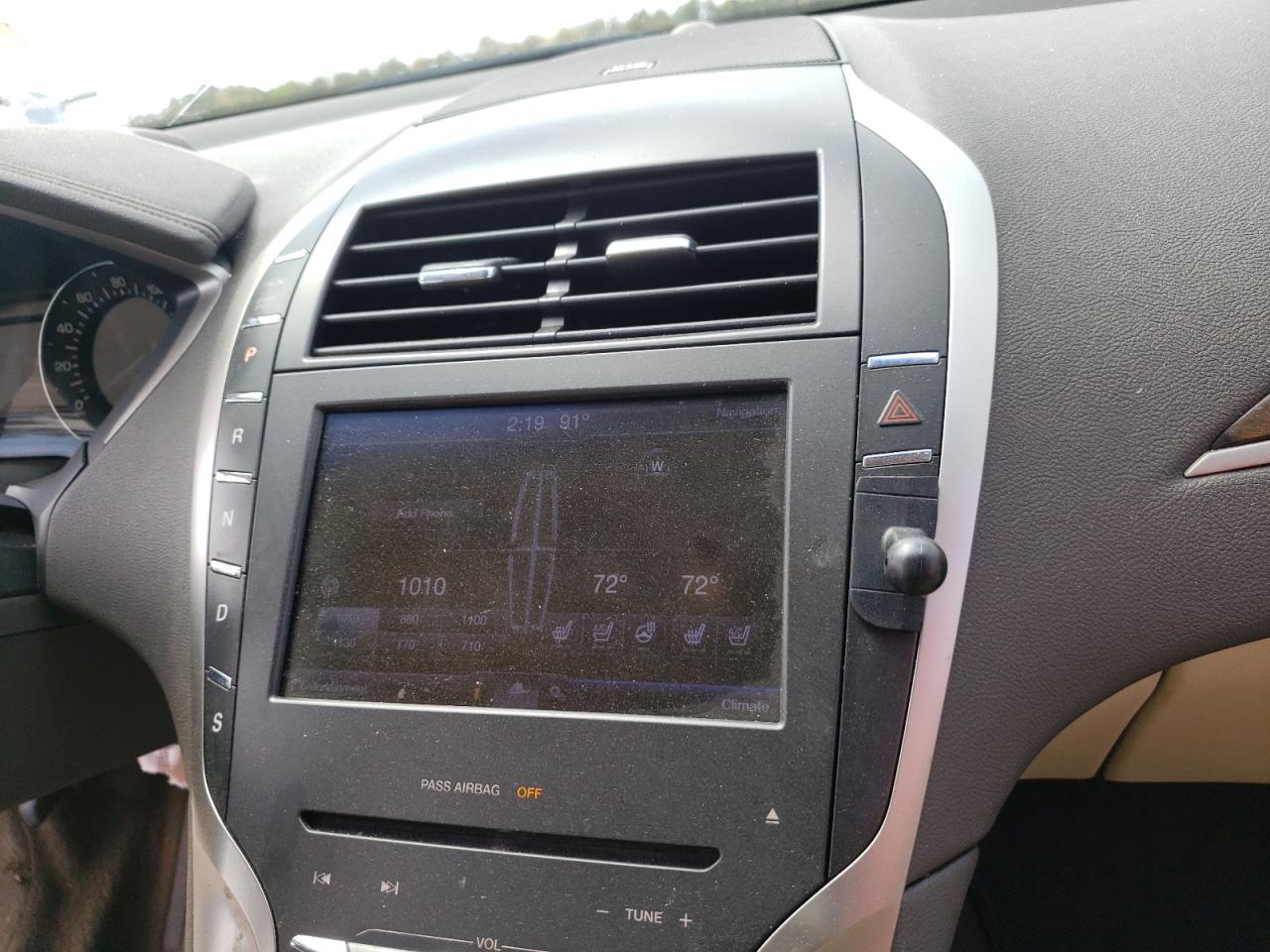 Photo 9 from auction – 2013 LINCOLN MKZ with VIN 3LN6L2J90DR805976