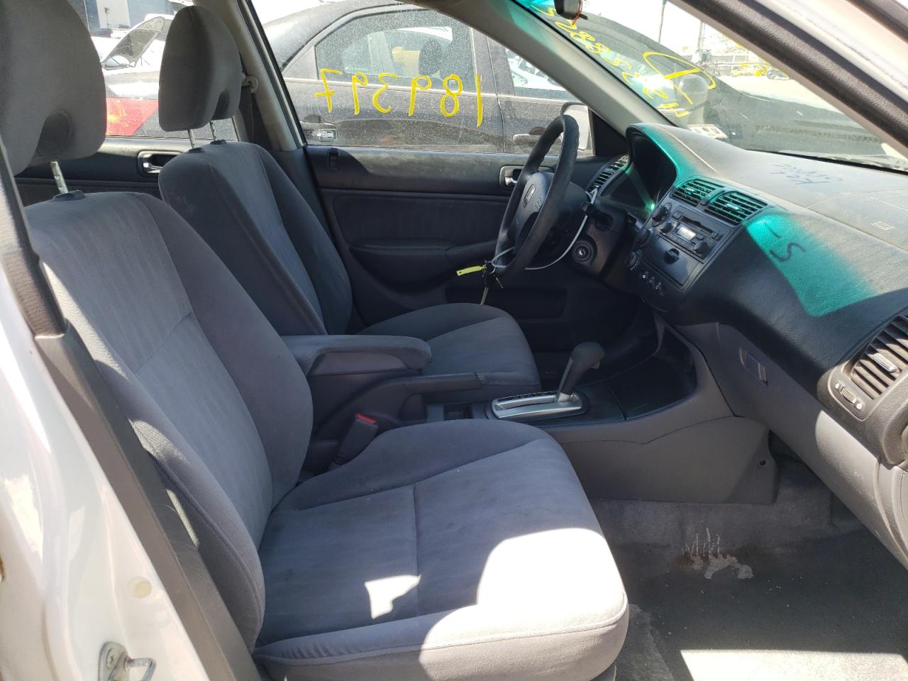 Photo 5 from auction – 2003 HONDA CIVIC LX with VIN 1HGES16573L025894