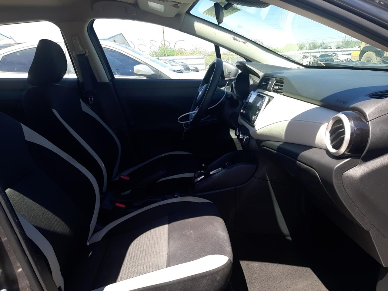 Photo 5 from auction – 2021 NISSAN VERSA SV with VIN 3N1CN8EV8ML857017