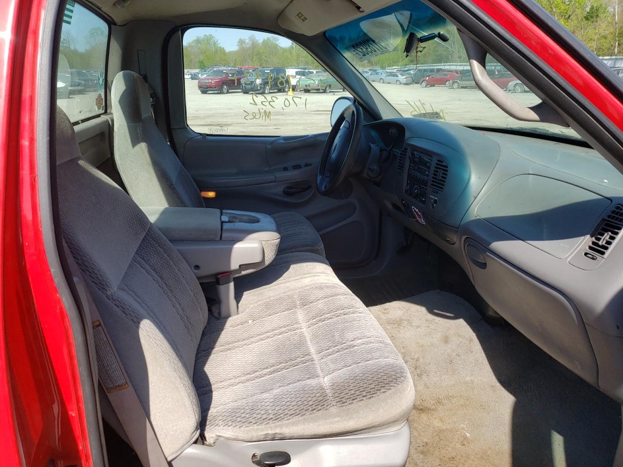Photo 5 from auction – 1998 FORD F150 with VIN 1FTZF1768WKB08532