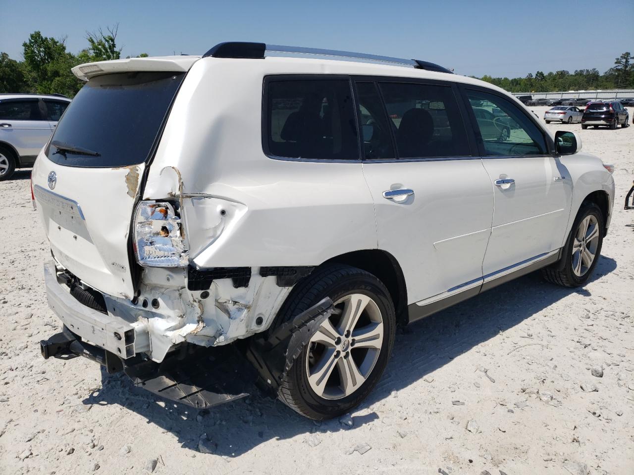 Foto 4 de la subasta – 2013 TOYOTA HIGHLANDER con VIN 5TDDK3EH1DS223307