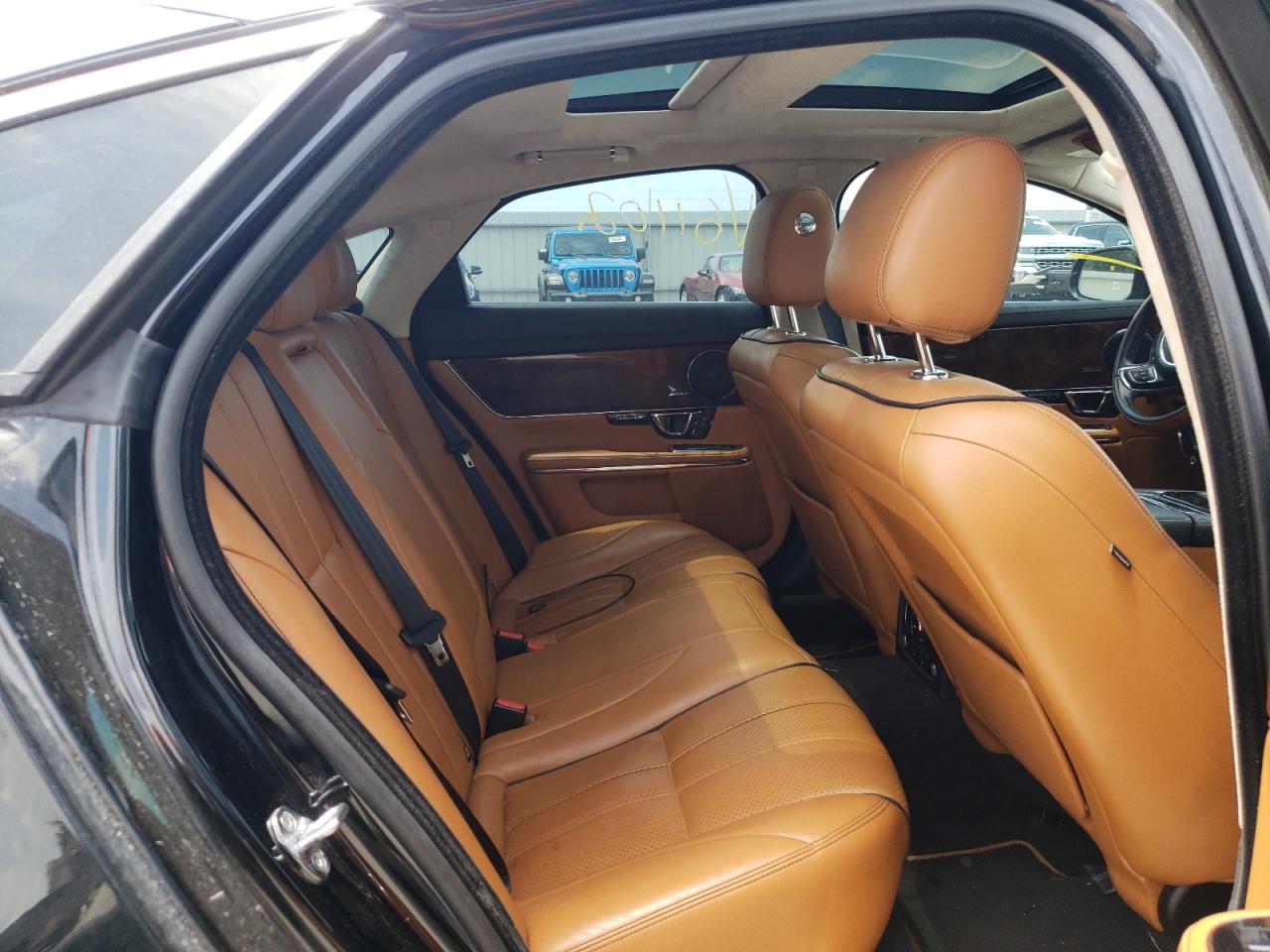 Photo 6 from auction – 2014 JAGUAR XJ with VIN SAJWJ1CD8E8V61102