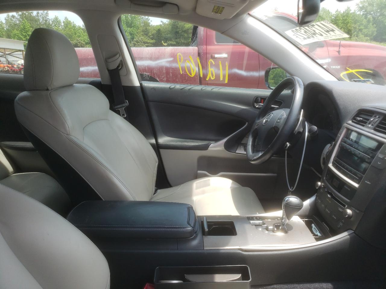 Photo 5 from auction – 2009 LEXUS IS 250 with VIN JTHBK262095098176