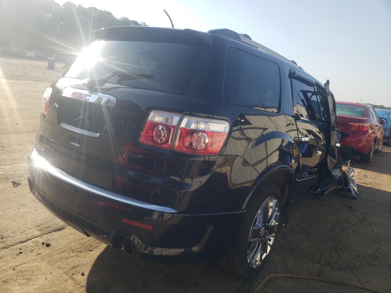 Photo 4 from auction – 2012 GMC ACADIA DEN with VIN 1GKKRTED8CJ238287