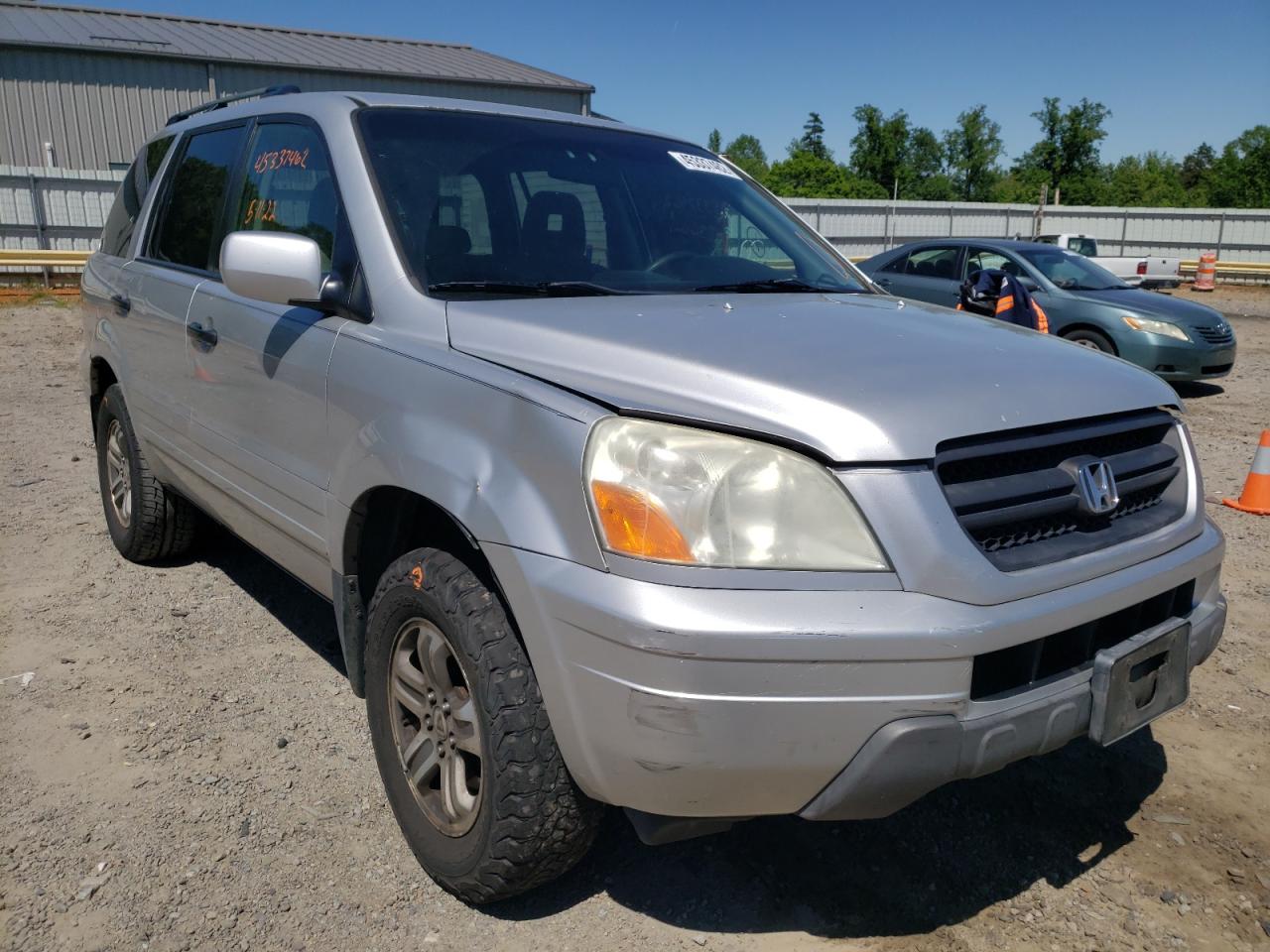 HONDA PILOT 2005 with VIN 5FNYF18485B011982 - Photo from auction