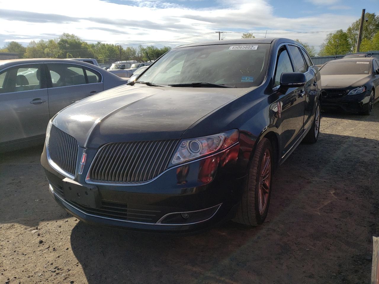 Photo 2 from auction – 2014 LINCOLN MKT with VIN 2LMHJ5ATXEBL57908