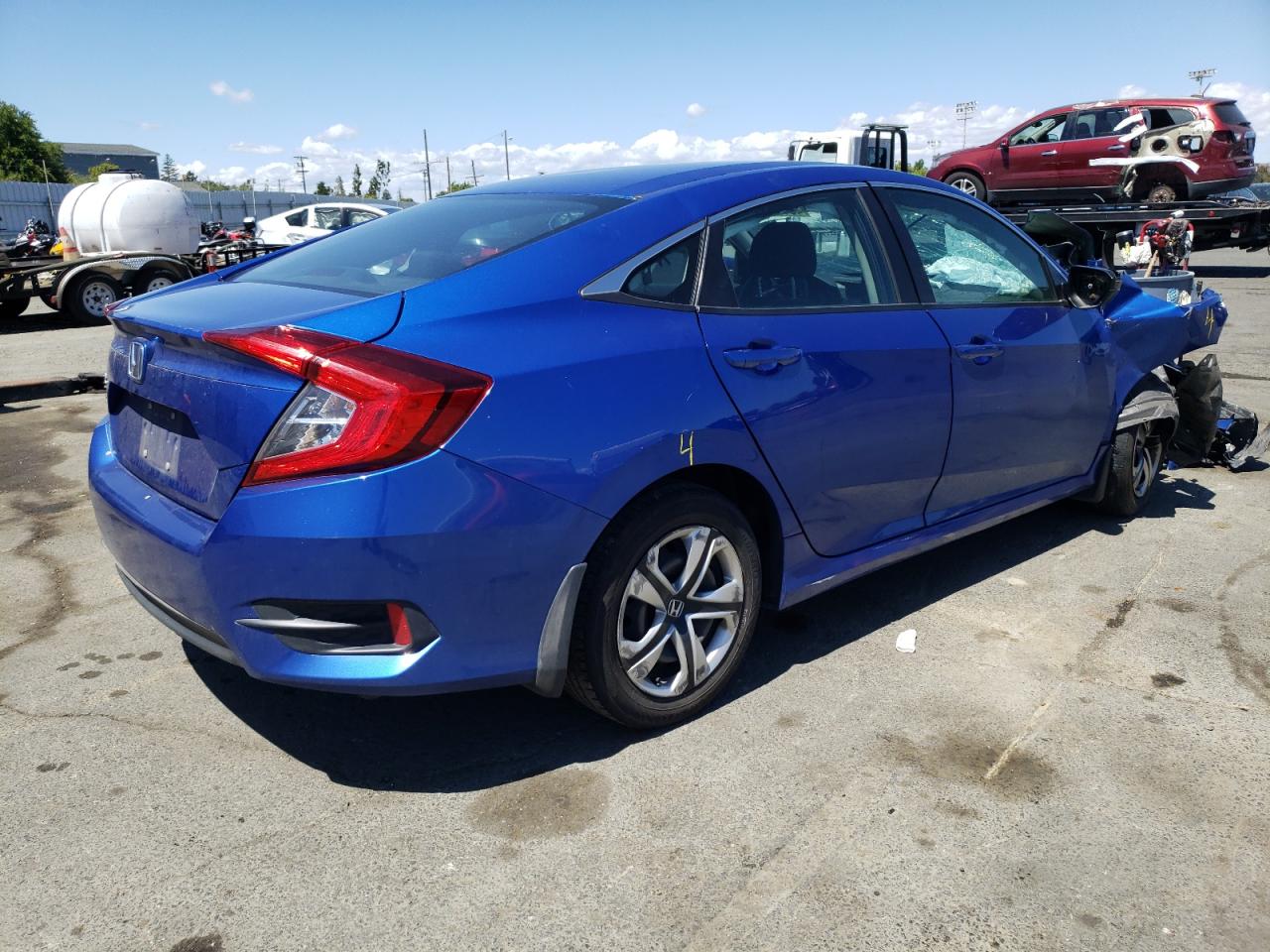 Photo 4 from auction – 2016 HONDA CIVIC LX with VIN 19XFC2F55GE220400