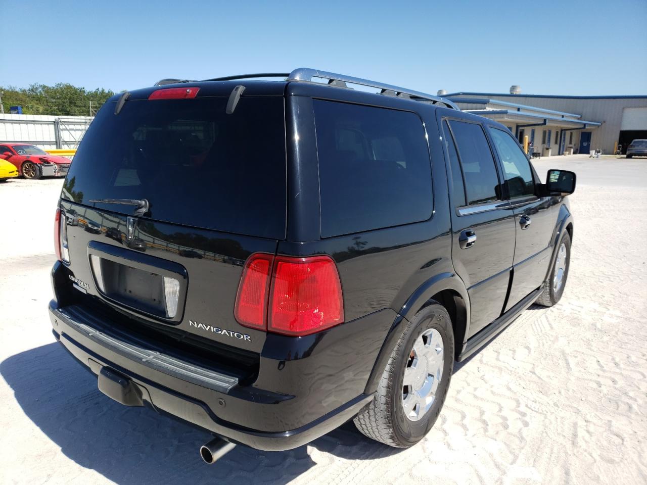 Photo 4 from auction – 2006 LINCOLN NAVIGATOR with VIN 5LMFU27526LJ09796