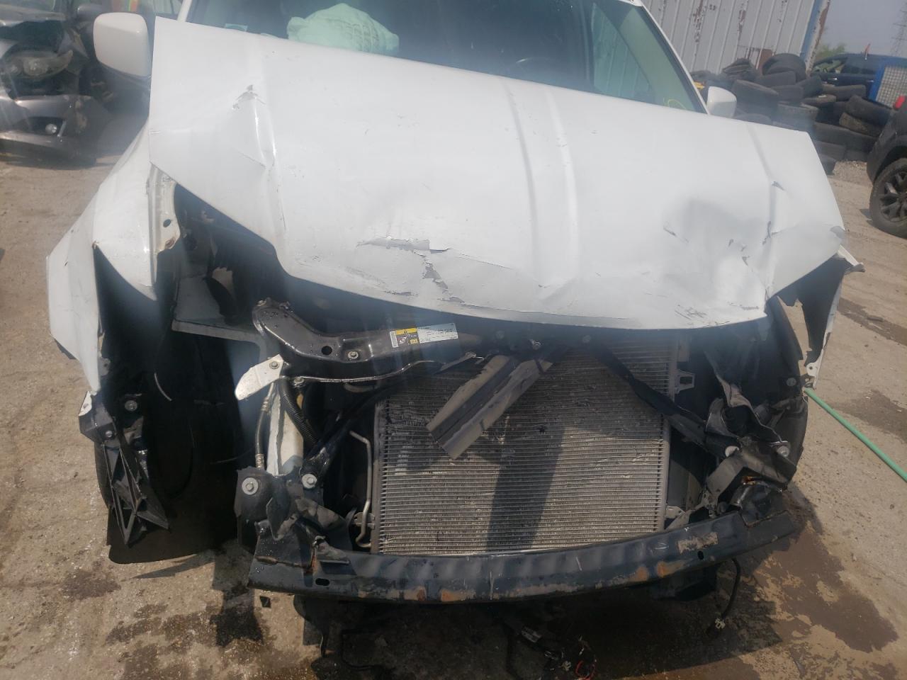 Photo 9 from auction – 2015 CHRYSLER TOWN & COU with VIN 2C4RC1BG4FR537628