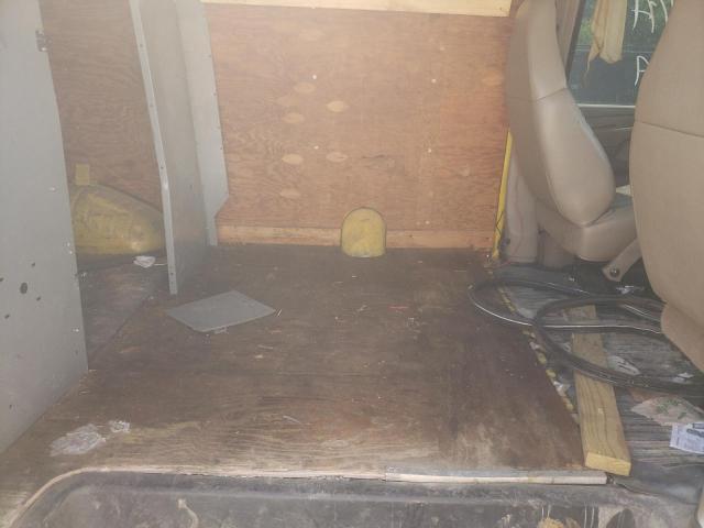 Photo 6 from auction – 2005 CHEVROLET EXPRESS G2 with VIN 1GCGG25V451261076