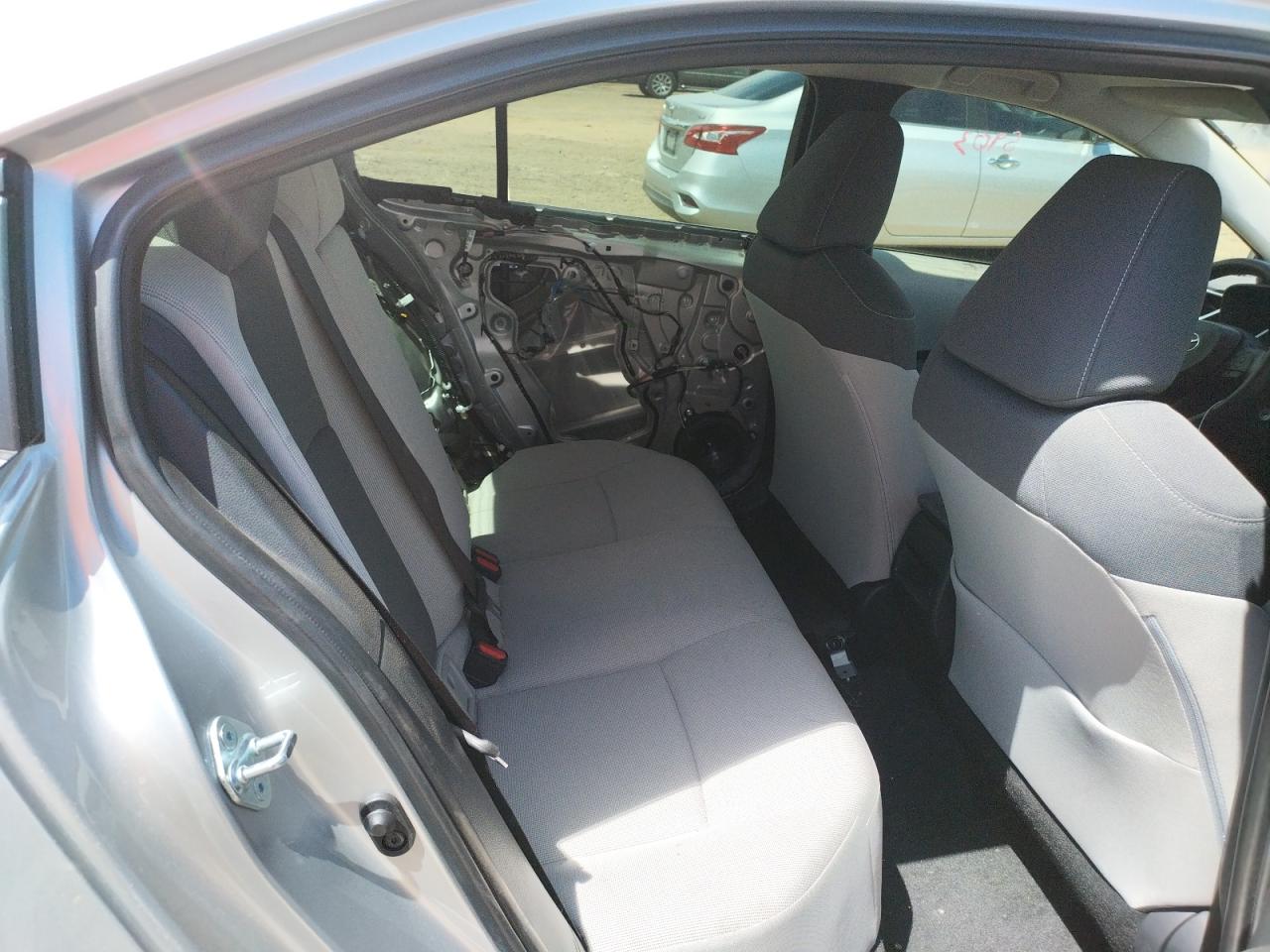 Photo 6 from auction – 2021 TOYOTA COROLLA LE with VIN JTDEPMAE7MJ165434