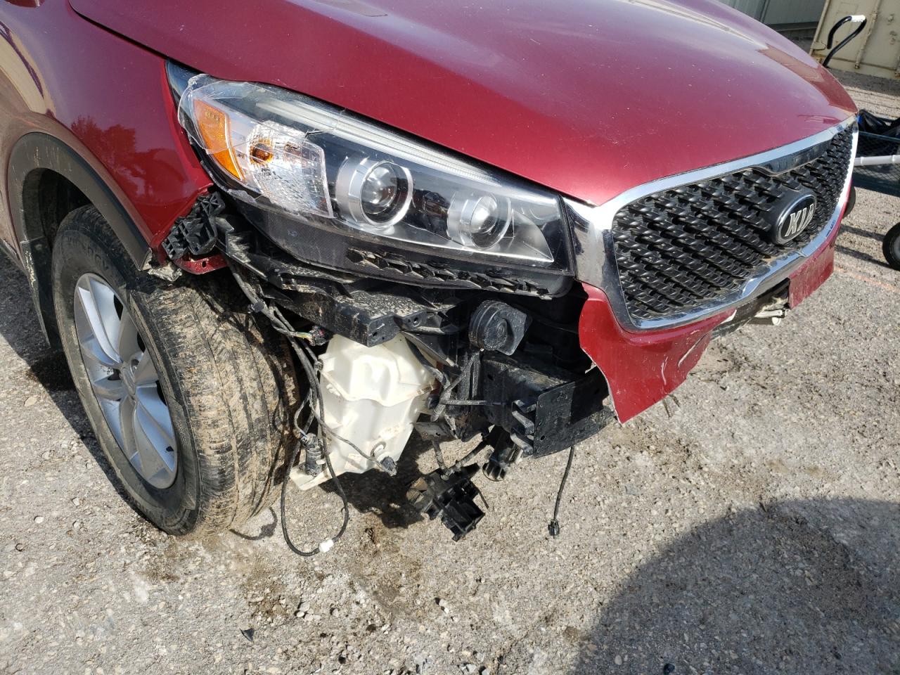 Photo 9 from auction – 2016 KIA SORENTO LX with VIN 5XYPGDA35GG100948