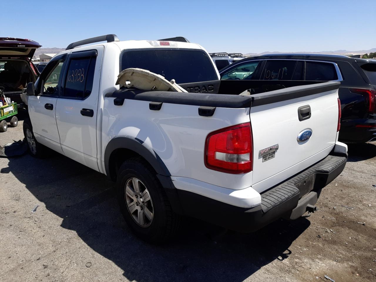 Photo 3 from auction – 2007 FORD EXPLORER S with VIN 1FMEU31K67UA10722