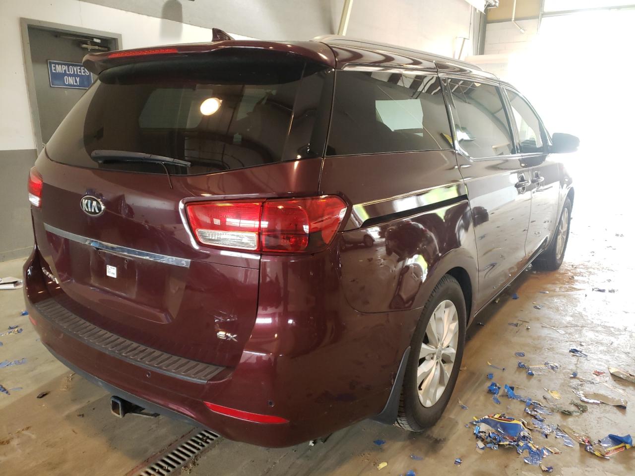 Photo 4 from auction – 2015 KIA SEDONA EX with VIN KNDMC5C15F6022981