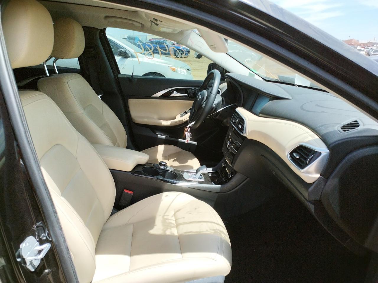 Photo 5 from auction – 2018 INFINITI QX30 BASE with VIN SJKCH5CP9JA059472