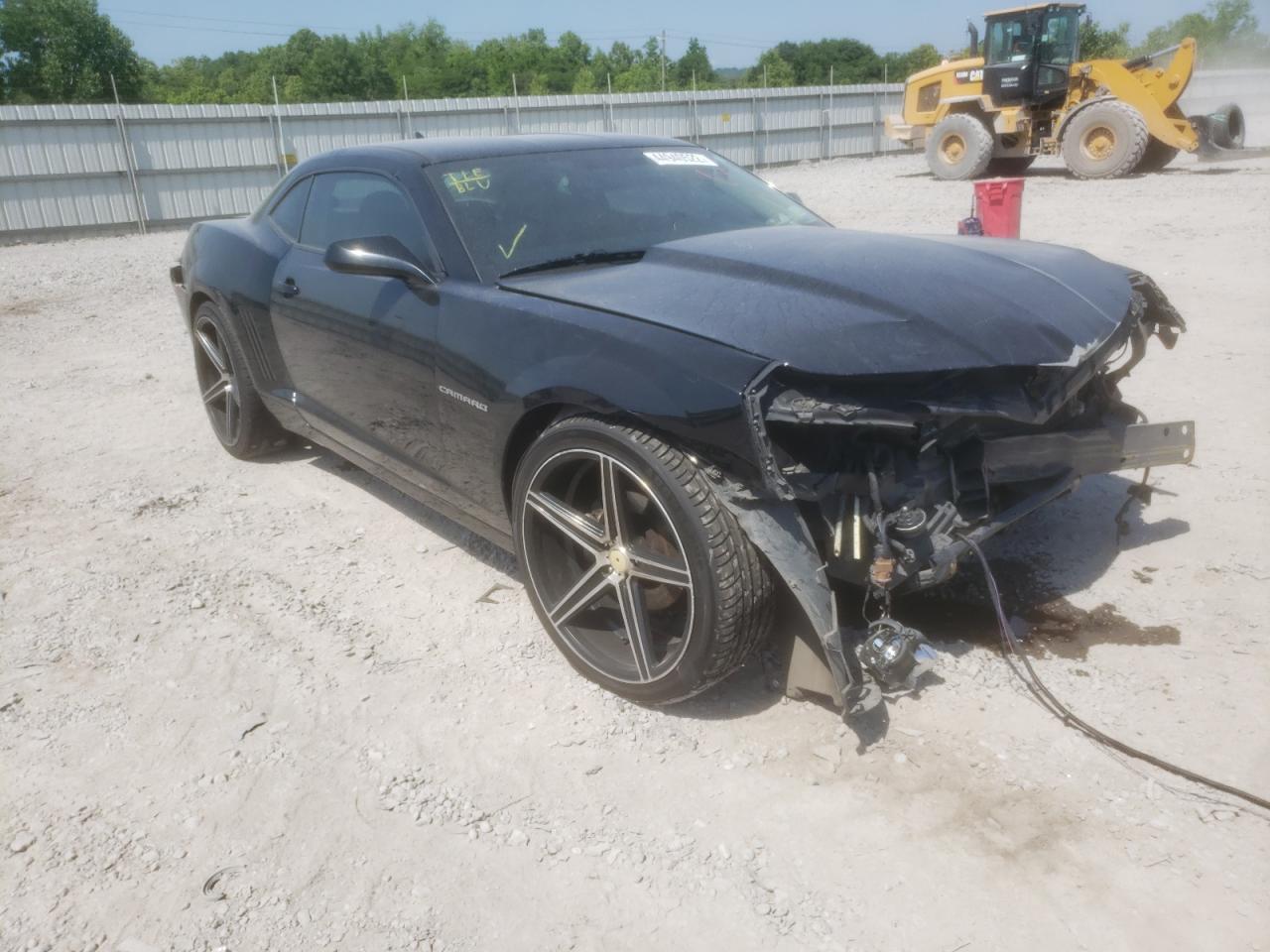 CHEVROLET CAMARO LS 2014 with VIN 2G1FA1E30E9186547 - Photo from auction