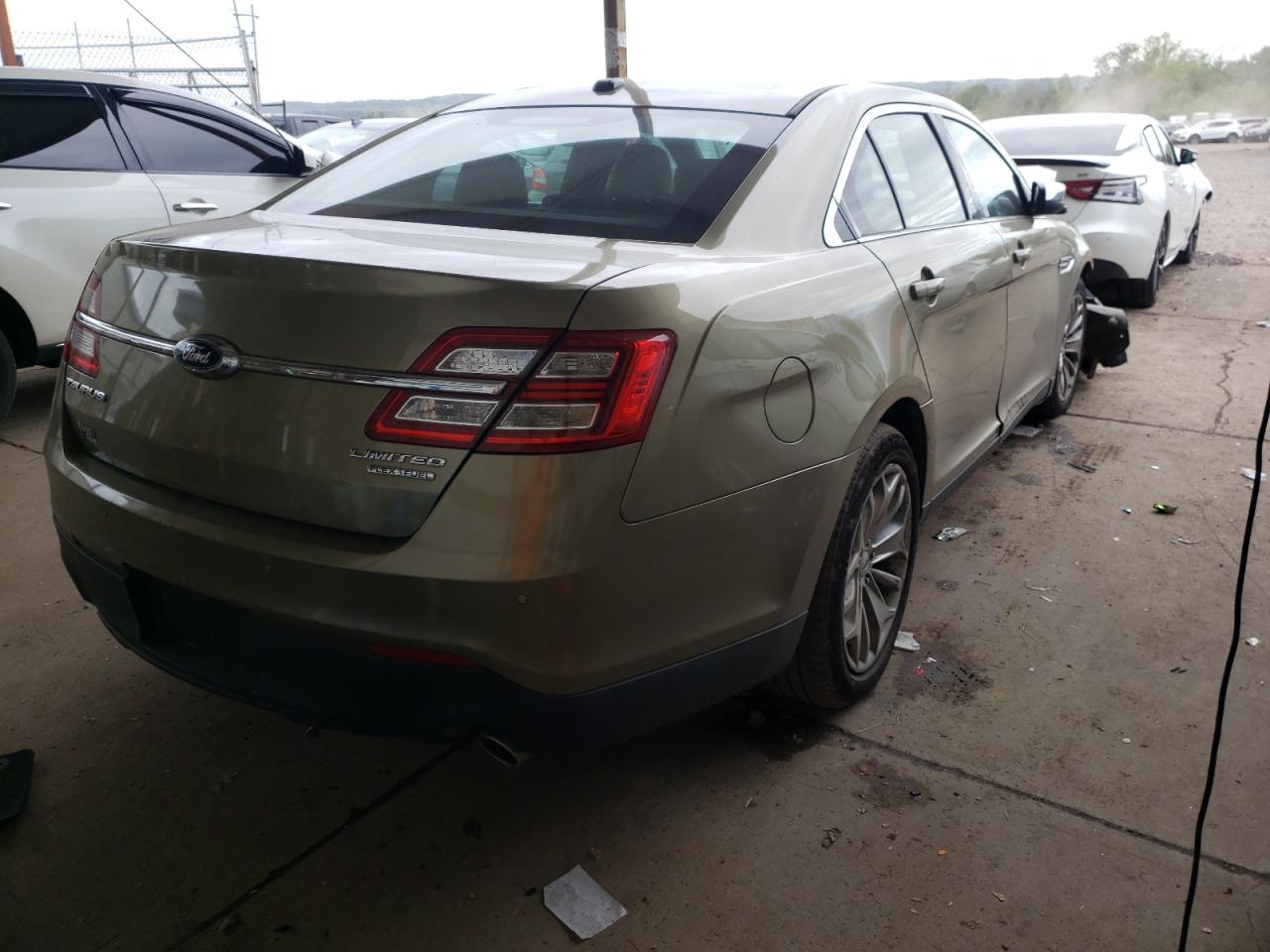 Фото 4 с аукциона – 2013 FORD TAURUS LIM с VIN 1FAHP2F84DG208621