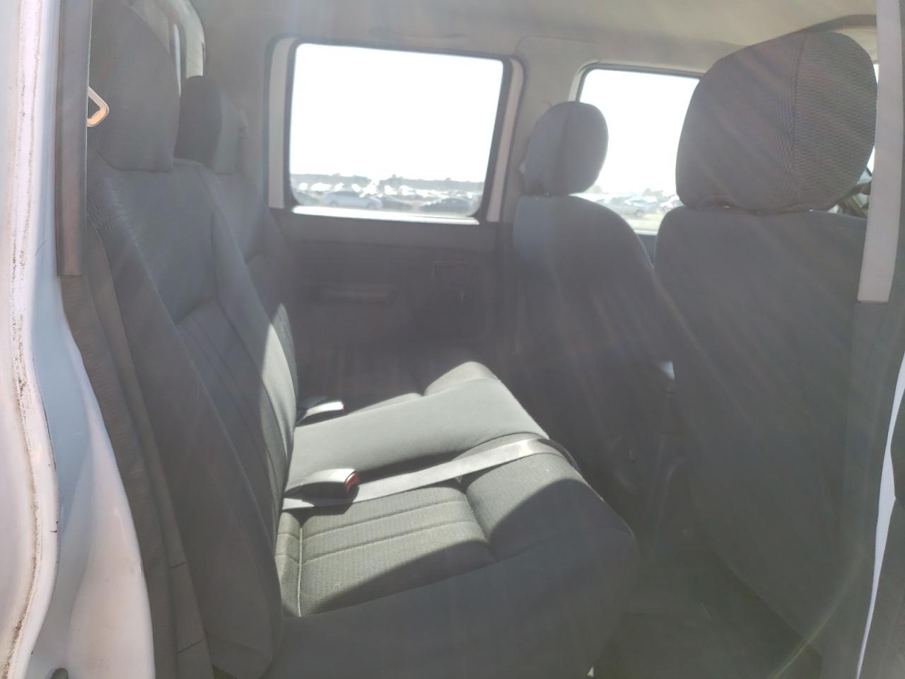 Photo 6 from auction – 2002 NISSAN FRONTIER C with VIN 1N6ED29XX2C353706