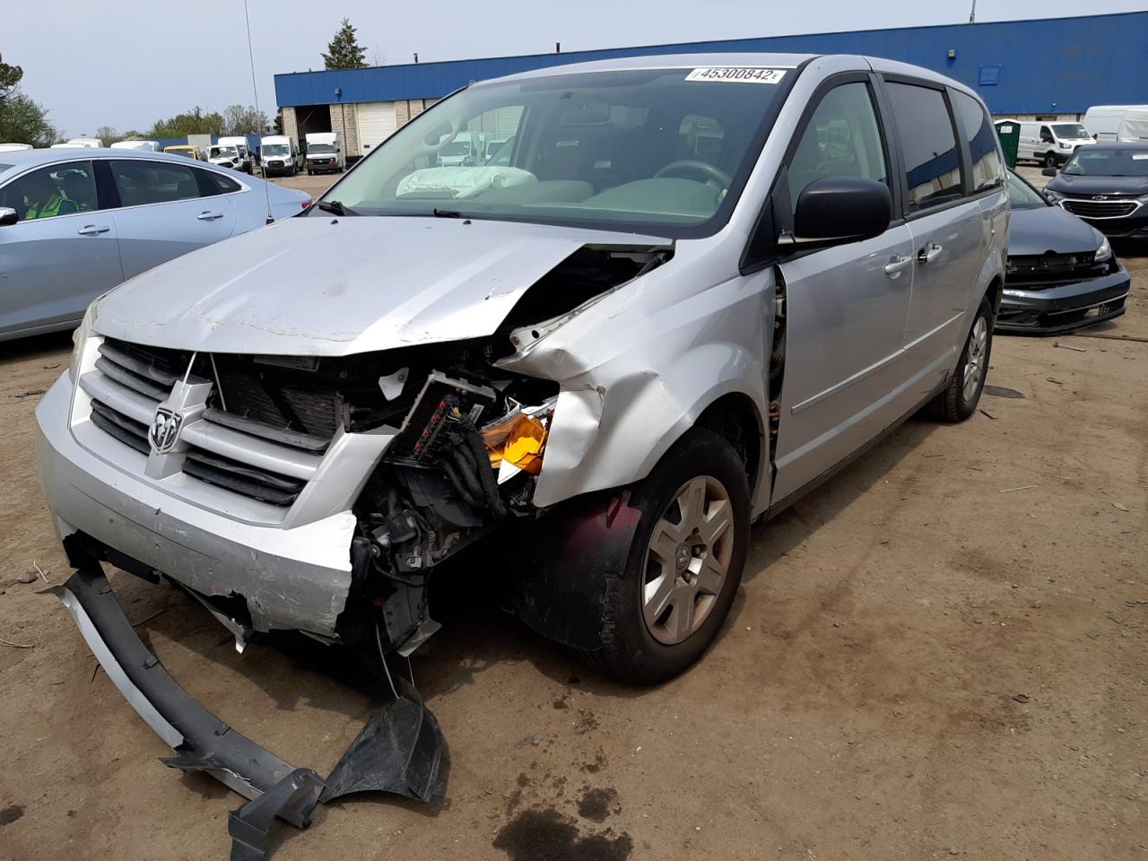 Photo 2 from auction – 2010 DODGE GRAND CARA with VIN 2D4RN4DE8AR112190