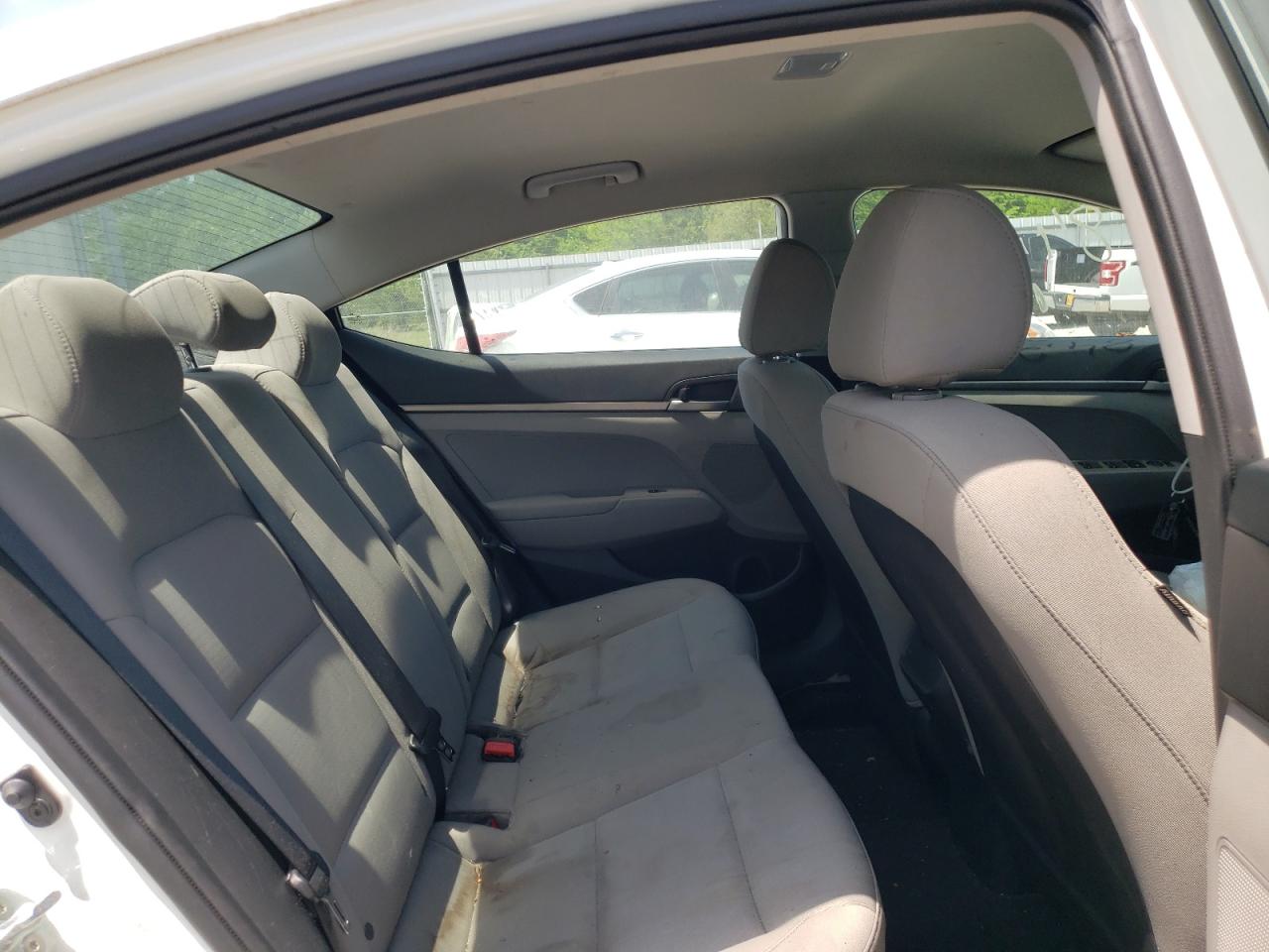 Photo 6 from auction – 2017 HYUNDAI ELANTRA SE with VIN 5NPD74LF4HH137364
