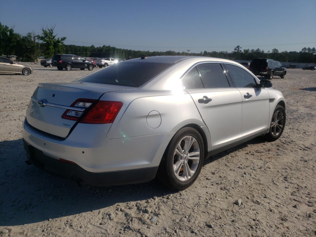 Photo 4 from auction – 2017 FORD TAURUS POL with VIN 1FAHP2MT3HG133858