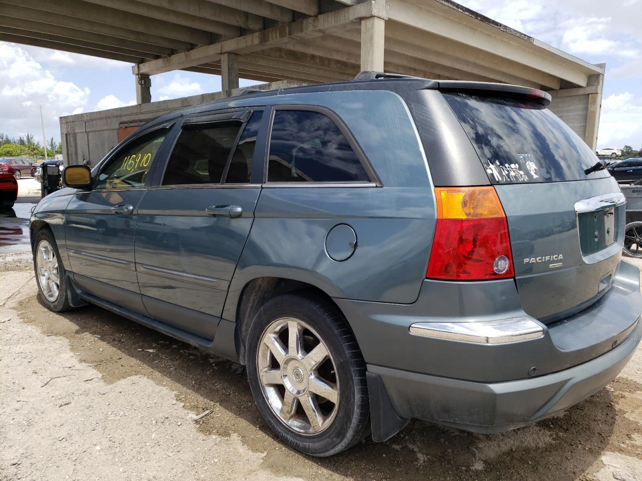 Photo 3 from auction – 2006 CHRYSLER PACIFICA L with VIN 2A8GF78406R638110