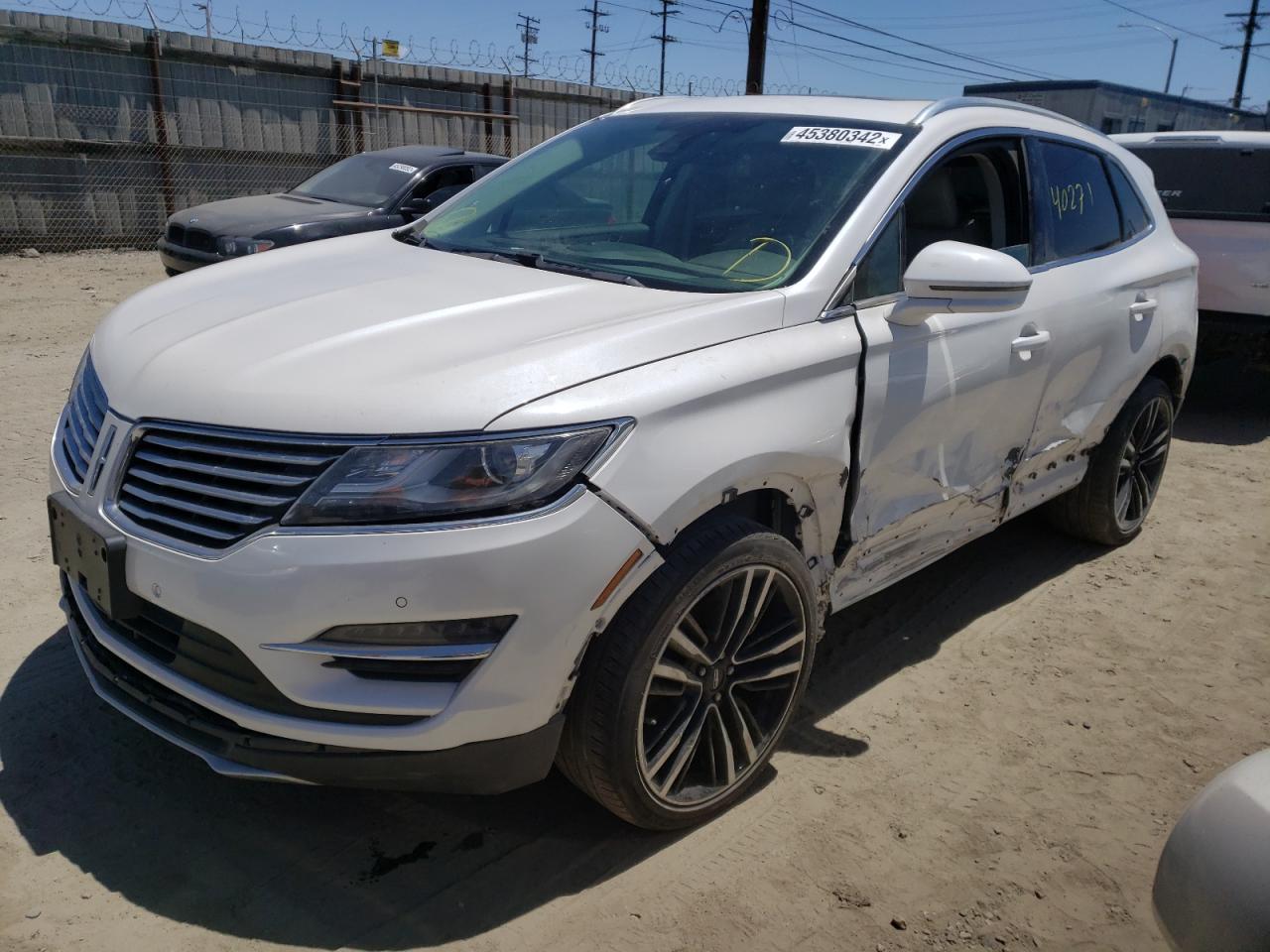 Photo 2 from auction – 2018 LINCOLN MKC RESERV with VIN 5LMTJ3DH3JUL22047
