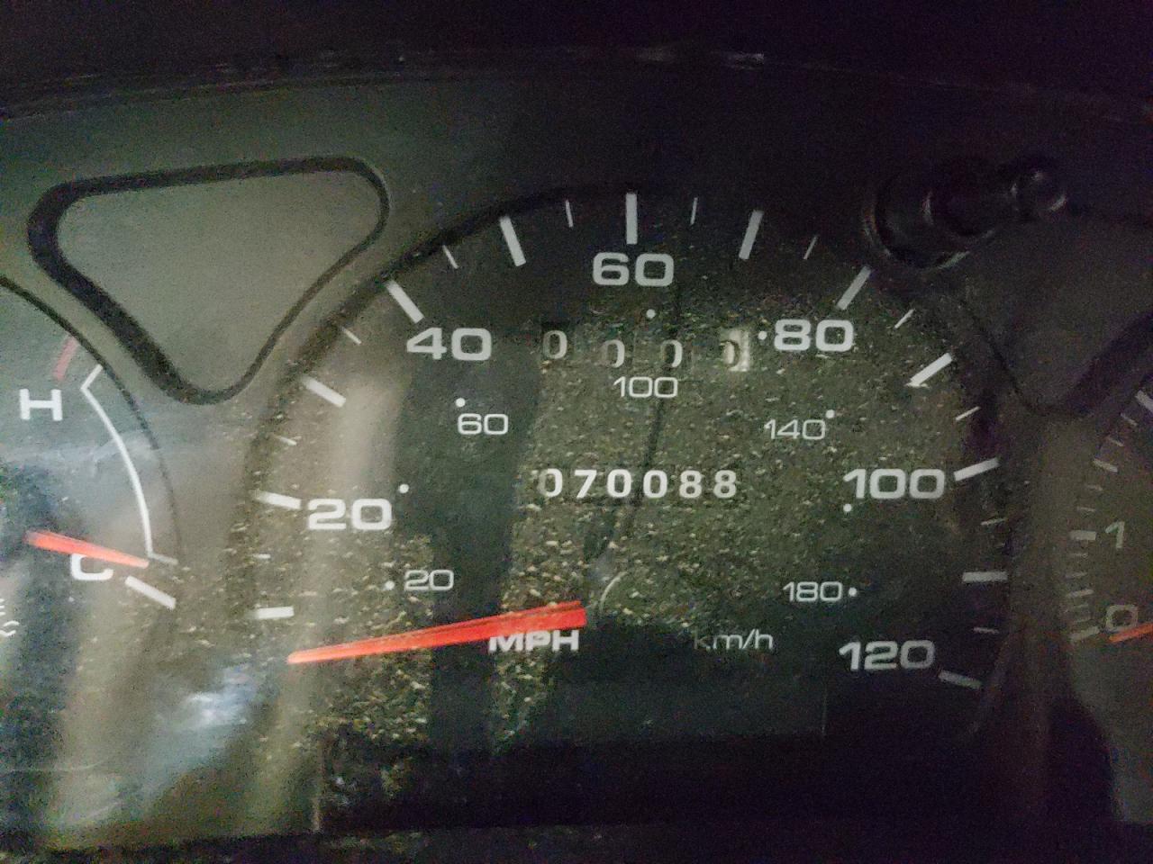Photo 8 from auction – 2000 FORD TAURUS SES with VIN 1FAFP55S9YA197596